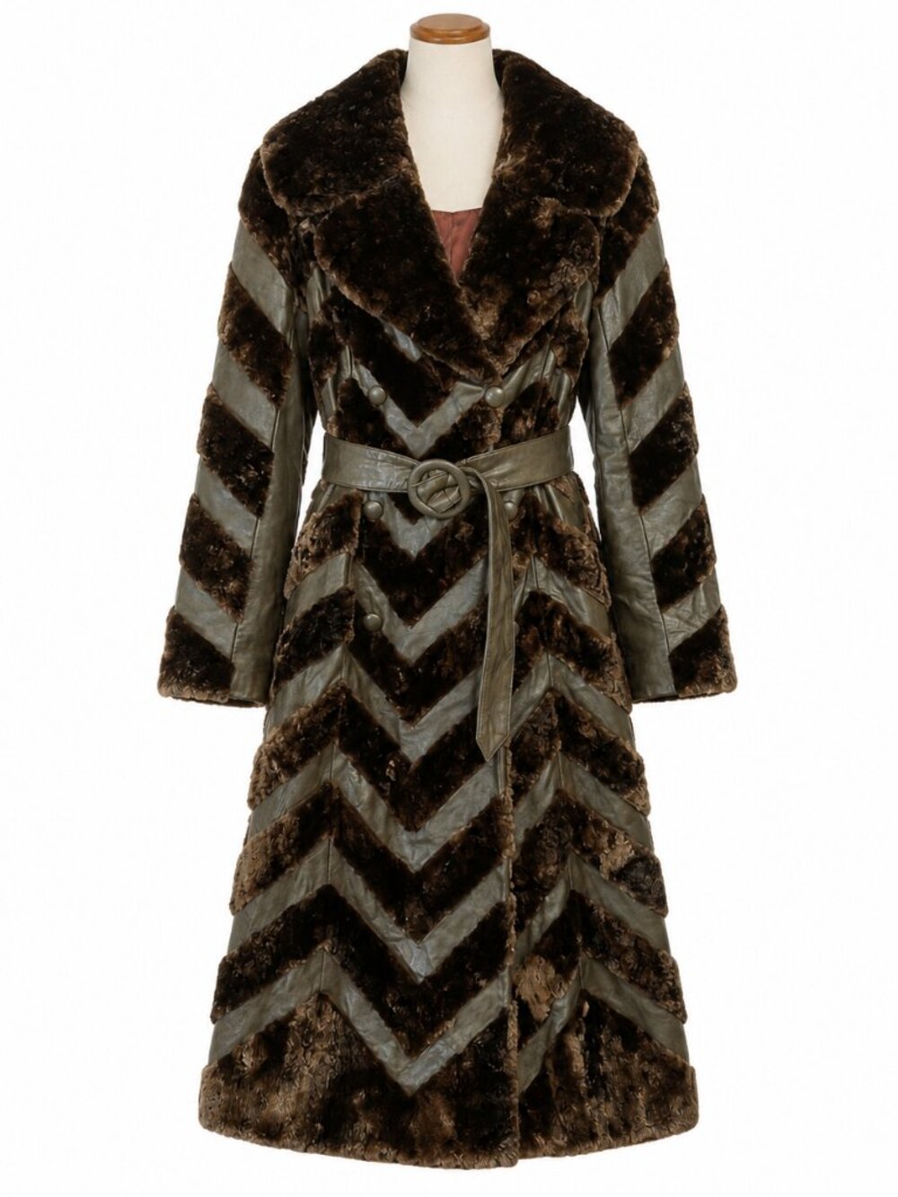 Beautiful vintage 1970s trench coat by Rajac Leathers of Canada